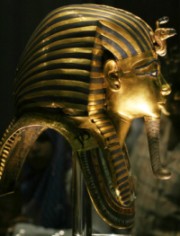 Photo of funerary mask of Tutankhamun
